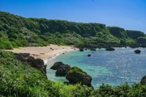 Lire la suite à propos de l’article Miyakojima : Que faire sur cette île paradisiaque d’Okinawa? Guide Complet.