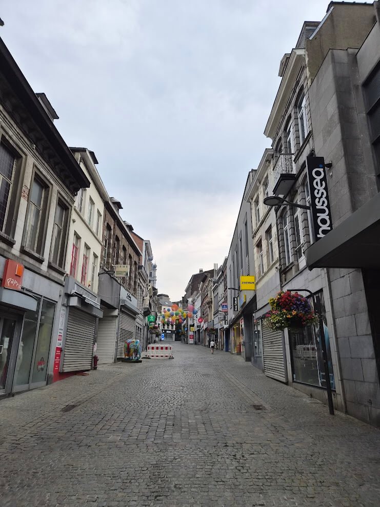 Rue piétonne Mons